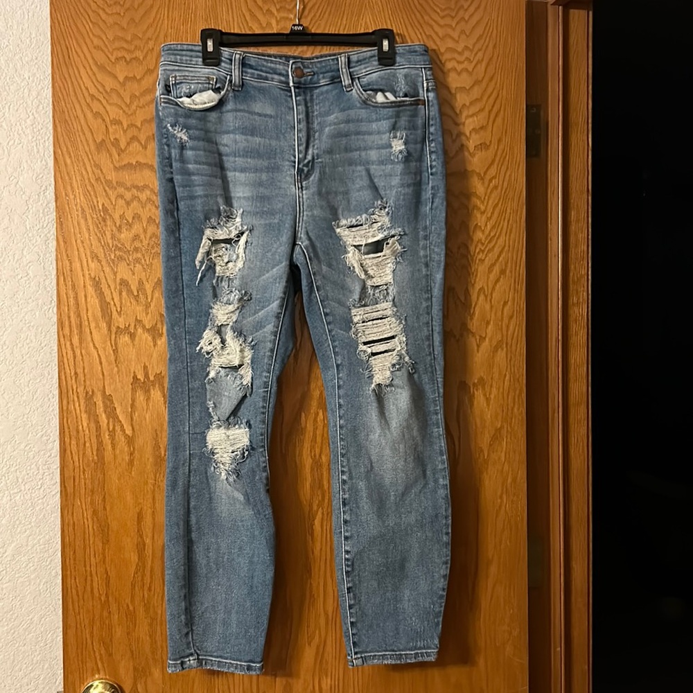 Judy Blue jeans size 11/30. Boyfriend fit. Distressed